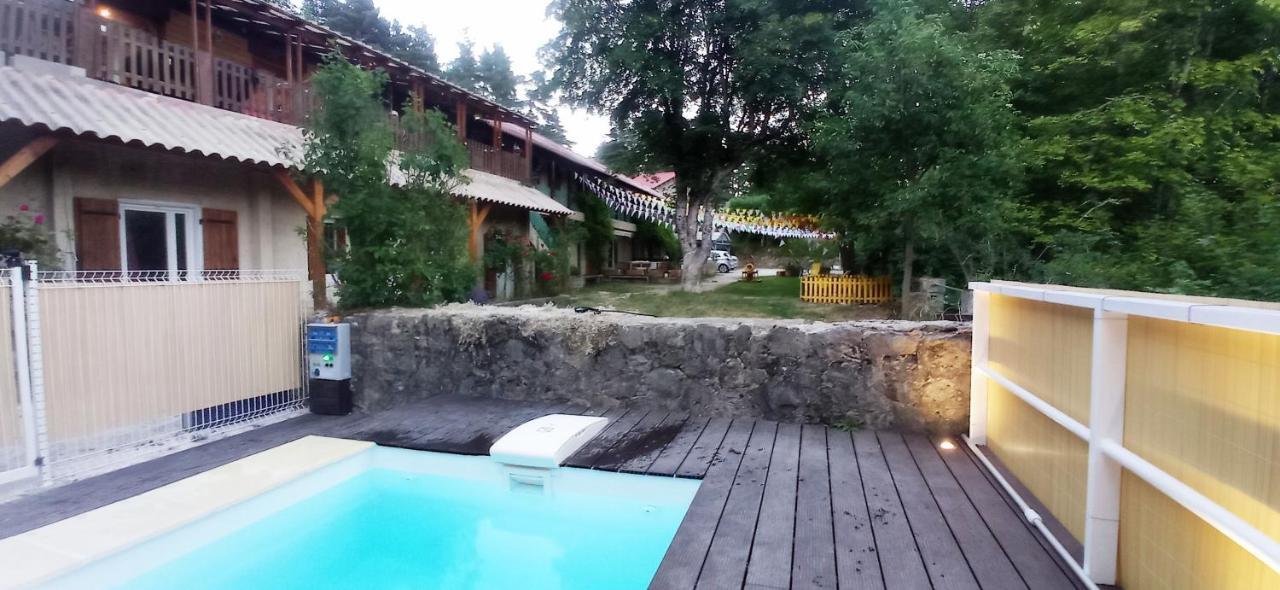 Gite De Montagne Salle De Fete Thorenc 호텔 Andon 외부 사진